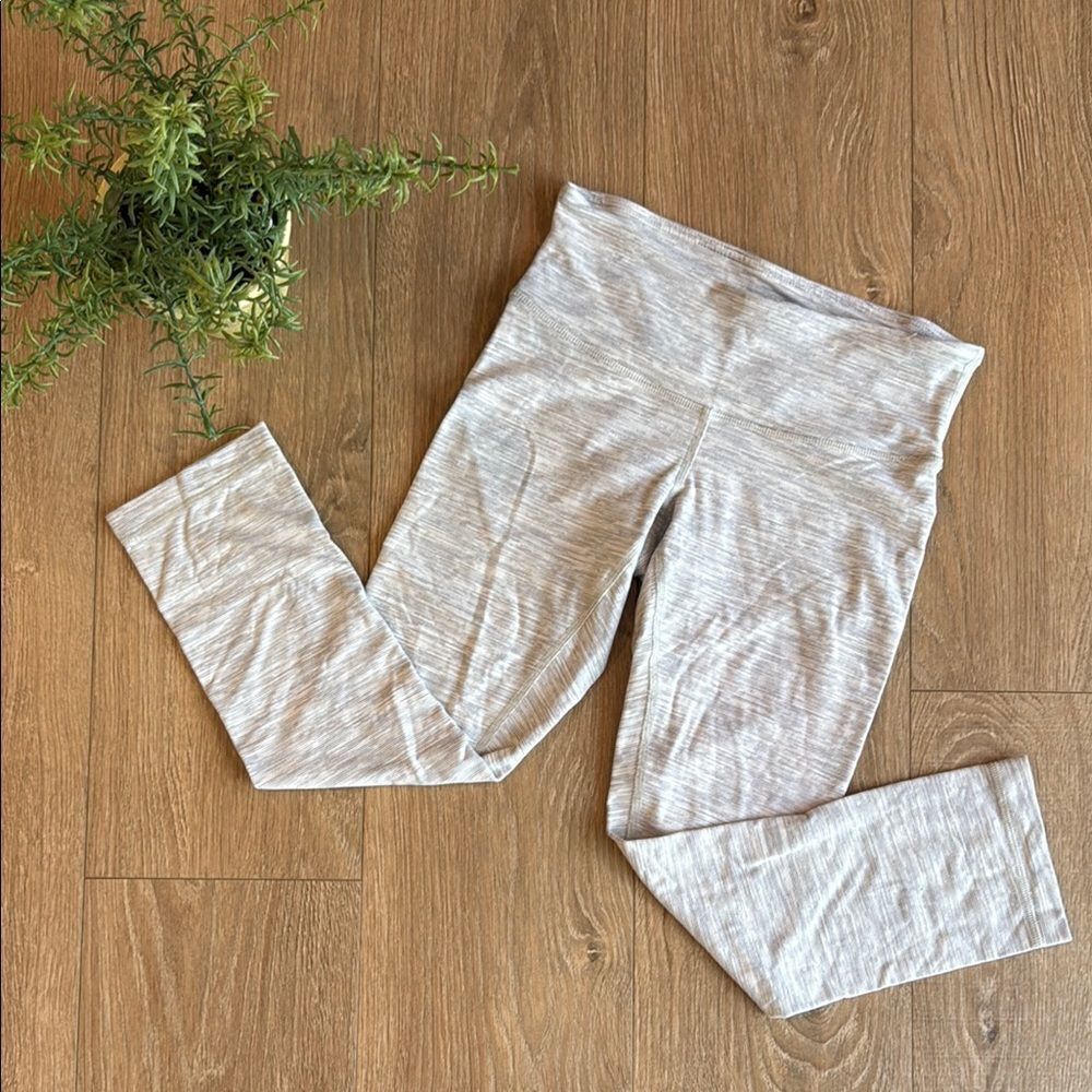LULULEMON GRAY HEATHERED ALIGN LEGGINGS CROPPED SIZE 4